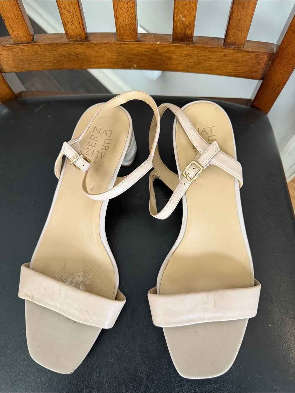 Naturalizer strappy sandals